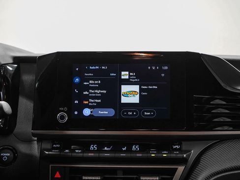 Used 2026 Toyota Camry SE image 16