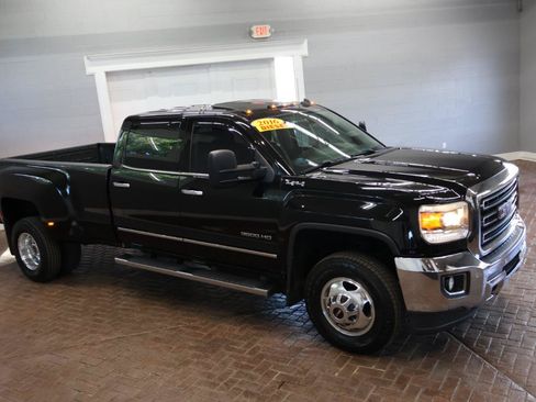 Used 2015 GMC Sierra 3500 SLT w/ Duramax Plus Package AWD/4WD image 5