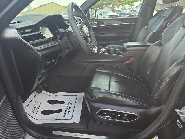 Used 2022 Jeep Grand Cherokee Overland w/ Luxury Tech Group IV AWD/4WD image 25