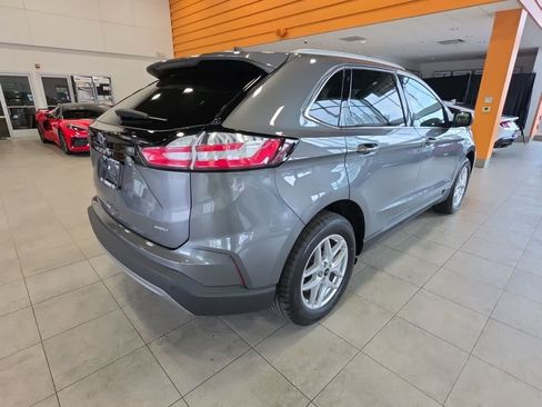 Used 2024 Ford Edge SEL w/ Convenience Package AWD/4WD image 8
