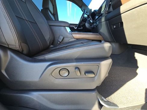 Used 2024 Chevrolet Silverado 3500 High Country w/ High Country Premium Package image 18