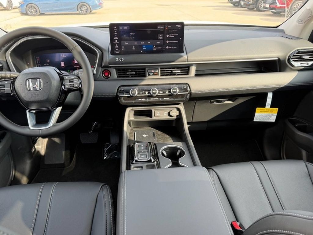 New 2026 Honda Pilot Touring image 13