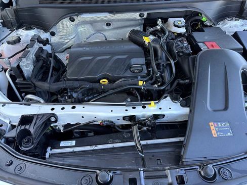 Used 2025 Buick Envista Preferred image 14