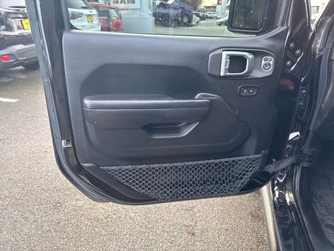 Used 2018 Jeep Wrangler Unlimited Sport S image 16