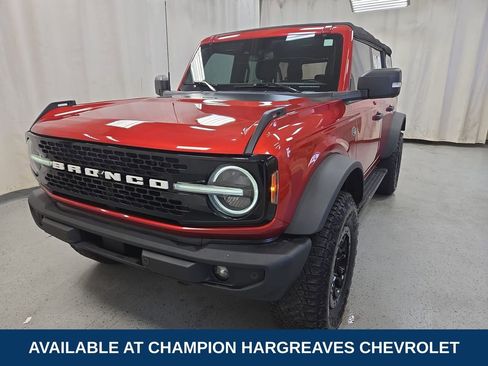 Used 2022 Ford Bronco Wildtrak image 39