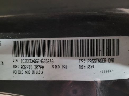 Used 2015 Chrysler 200 Limited FWD image 33