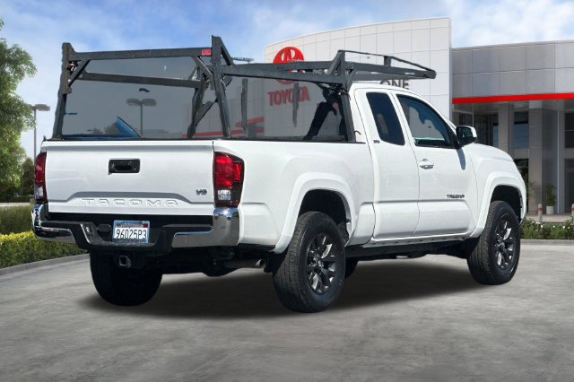 Used 2023 Toyota Tacoma SR5 RWD image 5