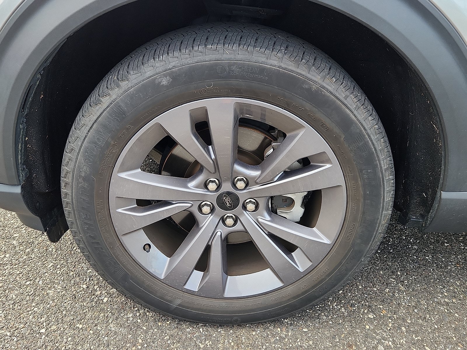 Used 2022 Ford Explorer XLT w/ Equipment Group 202A AWD/4WD image 4
