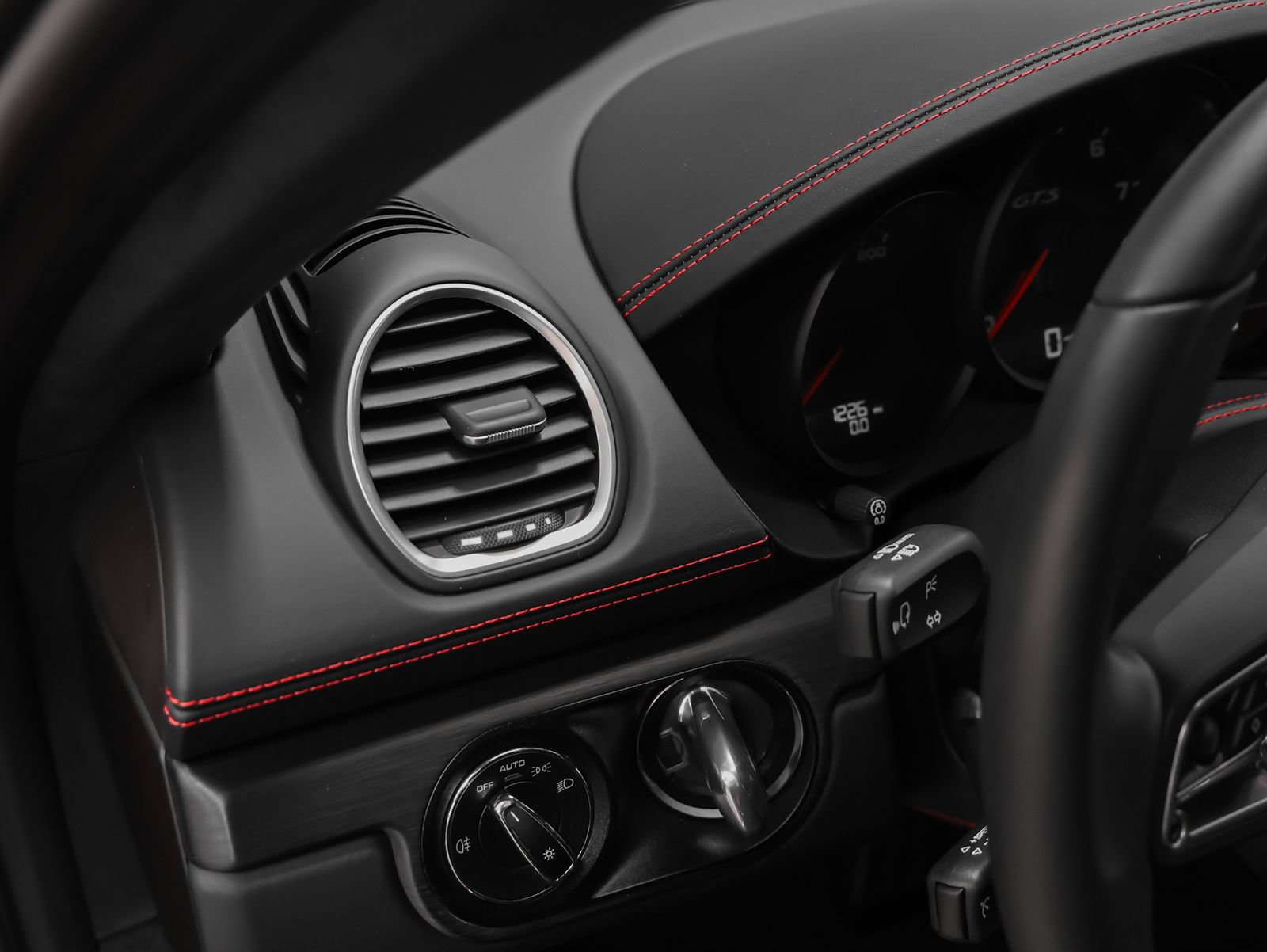 Certified 2025 Porsche 718 Cayman GTS RWD image 35