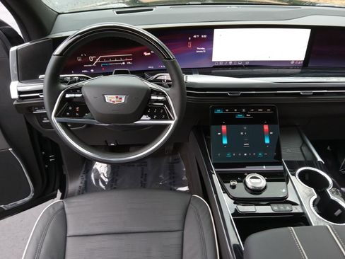 Certified 2026 Cadillac Escalade ESV Sport w/ LPO, ONYX Package image 15