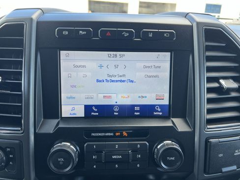 Used 2020 Ford F350 XLT w/ XLT Premium Package image 18