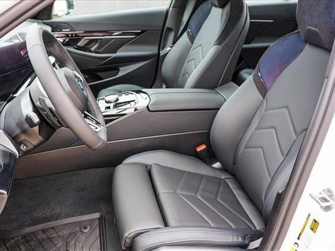 New 2026 BMW i5 eDrive40 AWD/4WD image 12
