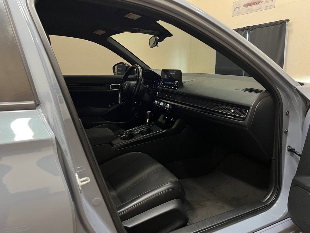 Used 2023 Honda Civic Sport image 25