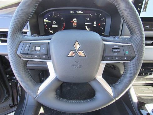 New 2025 Mitsubishi Outlander SE FWD image 22