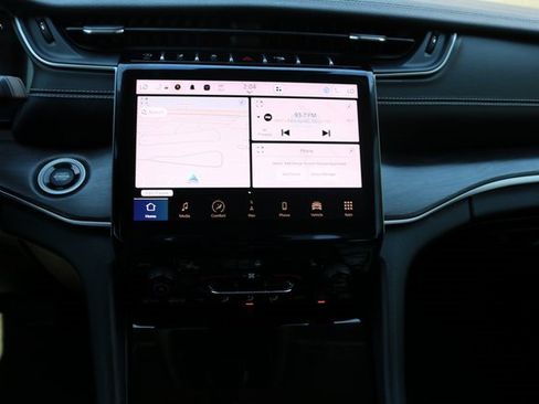 Used 2024 Jeep Grand Cherokee Limited image 22