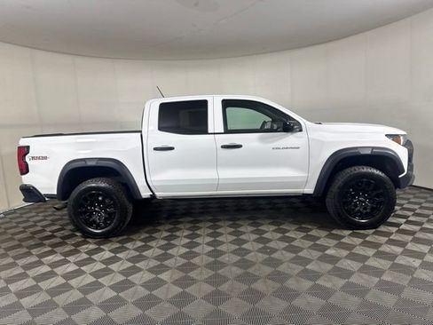 Used 2023 Chevrolet Colorado Trail Boss w/ Advanced Trailering Package AWD/4WD image 2