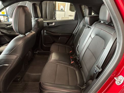 Used 2024 Ford Escape ST-Line w/ Tech Pack #1 AWD/4WD image 33