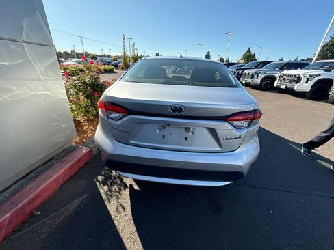 Used 2021 Toyota Corolla LE FWD image 6