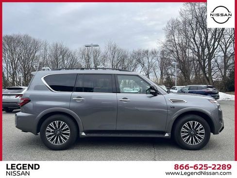 Used 2022 Nissan Armada SL w/ Midnight Edition Package image 9