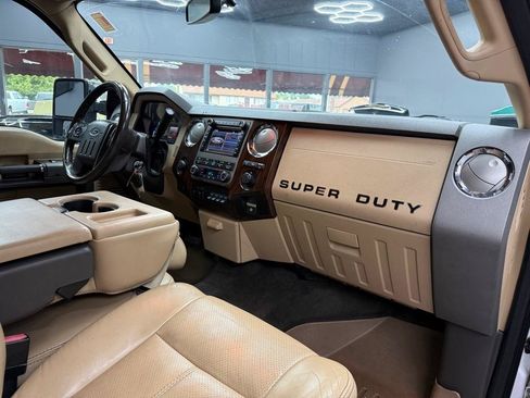Used 2011 Ford F250 Lariat w/ Chrome Pkg AWD/4WD image 17