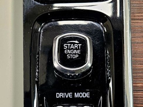 Used 2021 Volvo S60 T5 Momentum w/ Climate Package image 16