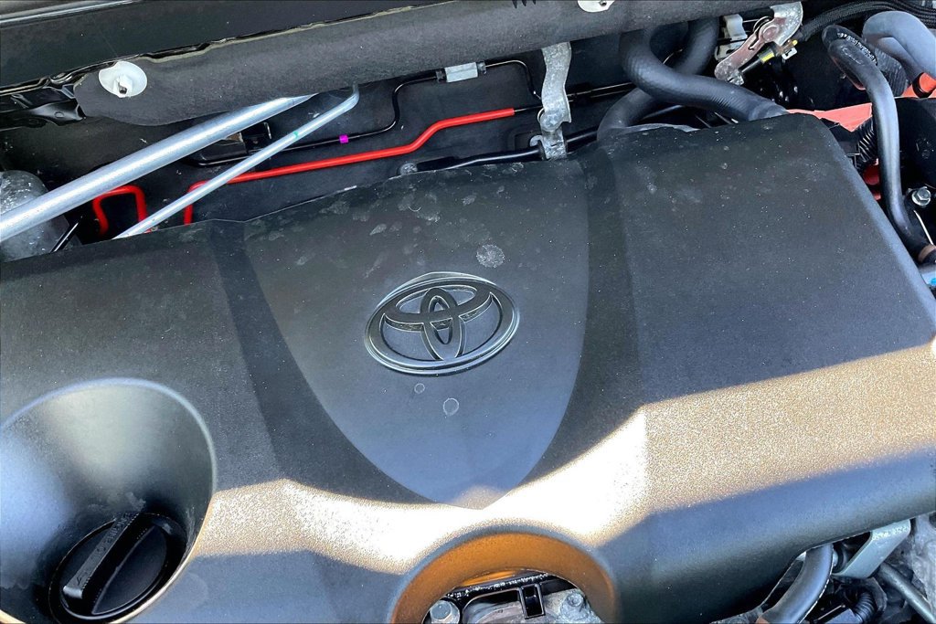 Used 2021 Toyota RAV4 XLE w/ Convenience Package AWD/4WD image 33