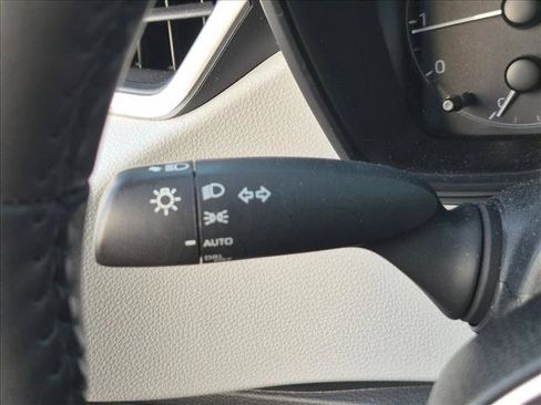 Used 2024 Toyota Corolla SE FWD image 6