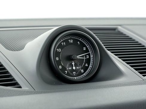 New 2026 Porsche Macan S image 17