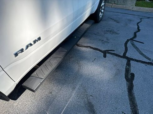 Certified 2023 RAM 1500 Laramie AWD/4WD image 4