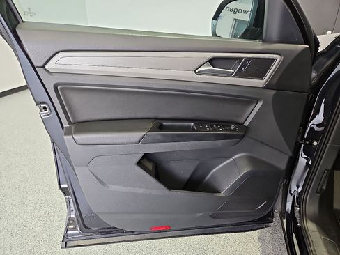 Used 2019 Volkswagen Atlas SE AWD/4WD image 15