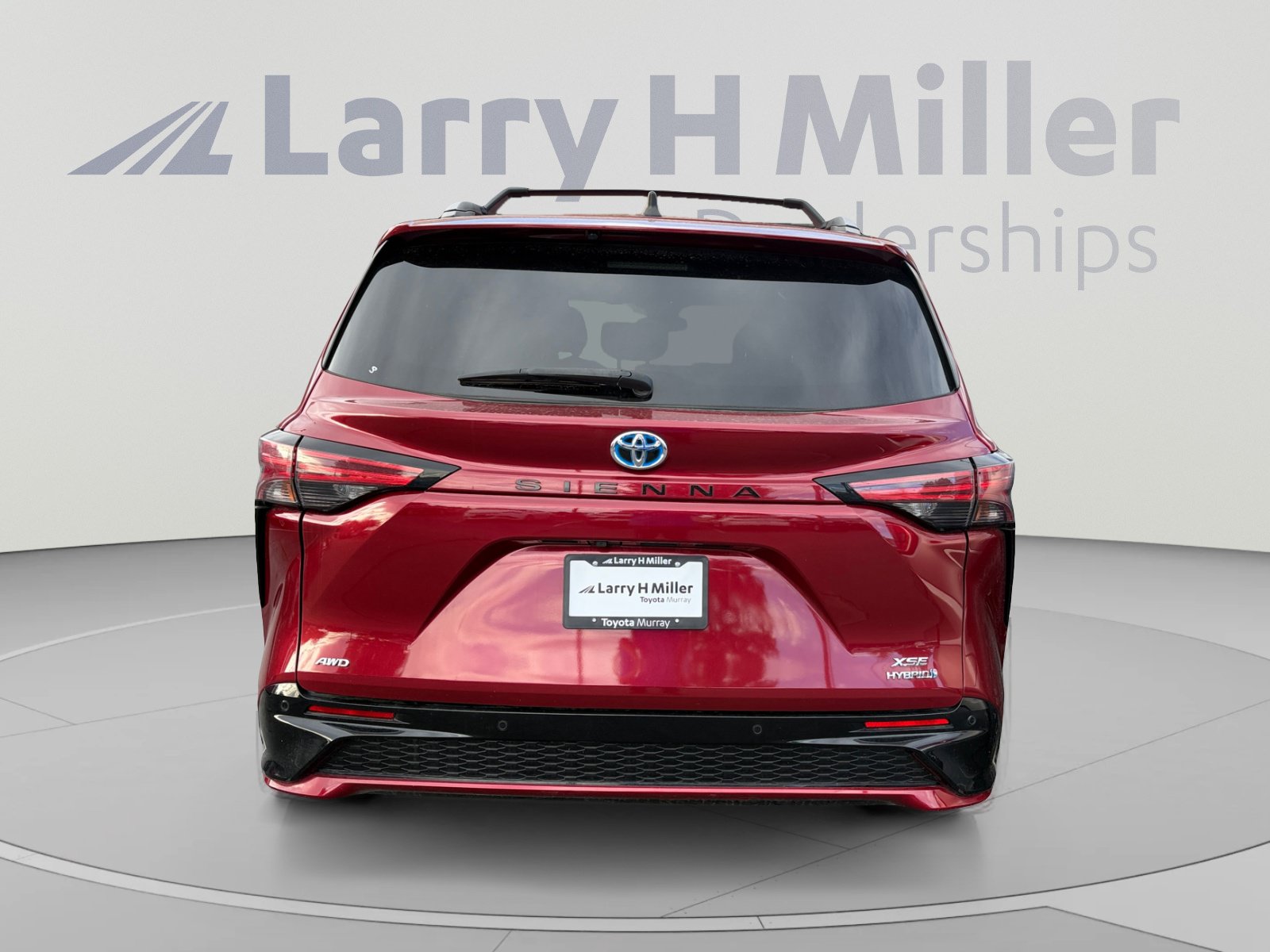 Used 2022 Toyota Sienna XSE w/ XSE Plus Package AWD/4WD image 4