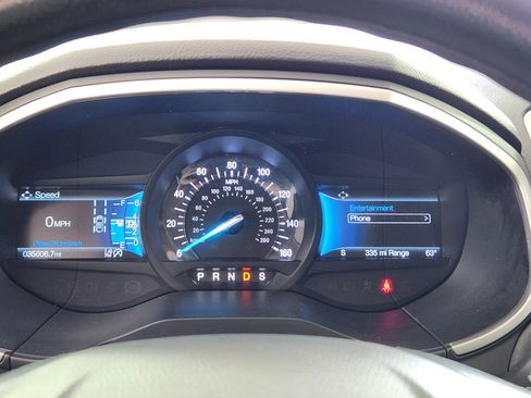 Certified 2021 Ford Edge SE image 20