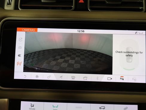 Used 2020 Land Rover Range Rover HSE image 50