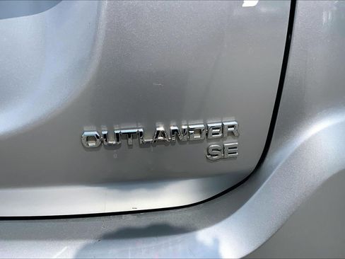 Used 2018 Mitsubishi Outlander SE FWD image 10