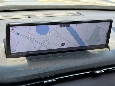 Used 2022 Genesis GV70 2.5T w/ Advanced Package image 13