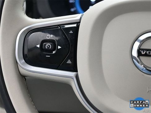 Used 2022 Volvo XC60 B6 Inscription w/ Advanced Package image 23