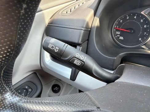 Used 2023 GMC Terrain SLE w/ Driver Convenience Package FWD image 33