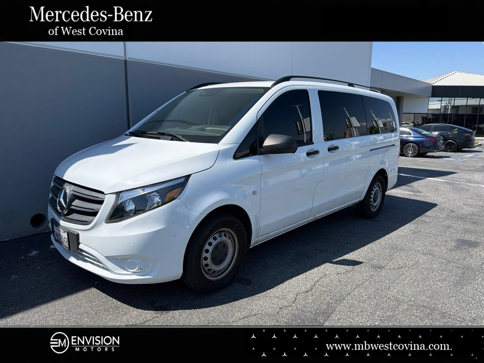 Used 2023 Mercedes-Benz Metris Passenger image 1