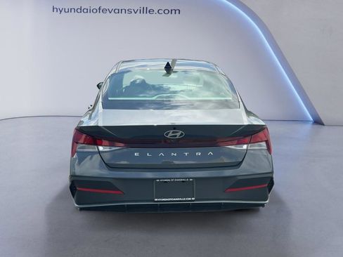 New 2026 Hyundai Elantra SE FWD image 6