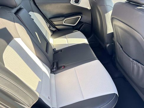 Used 2023 Kia Soul GT-Line image 16