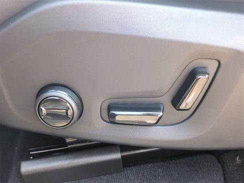 Used 2026 Volvo XC60 B5 Plus w/ Protection Package Premier image 16