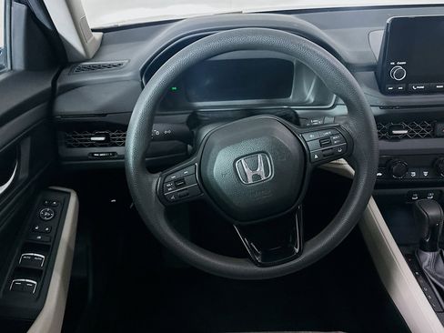 Used 2025 Honda Accord SE image 18