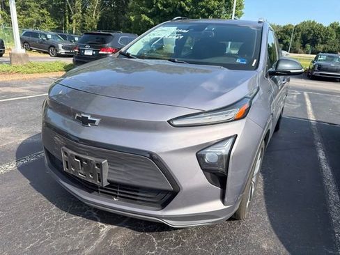 Used 2022 Chevrolet Bolt EUV LT FWD image 4