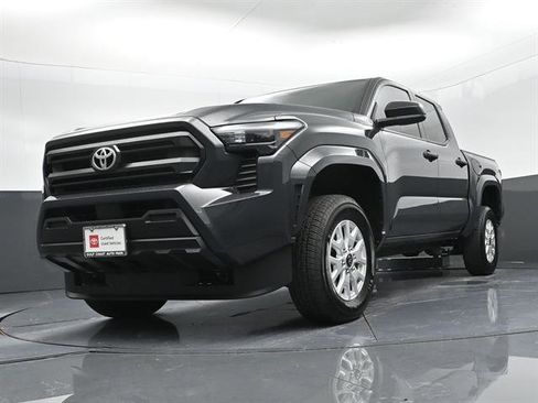 Certified 2026 Toyota Tacoma SR RWD image 31