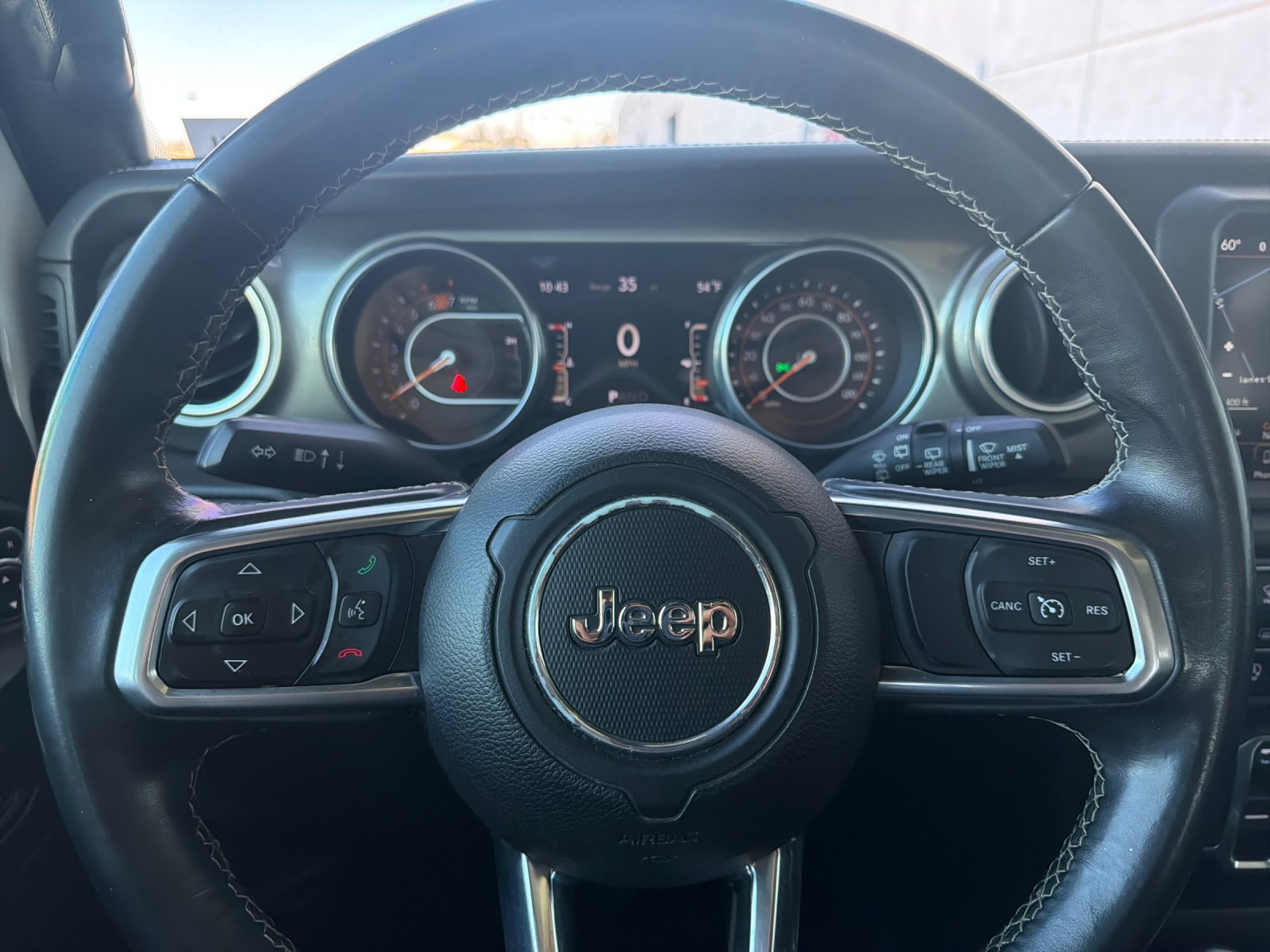 Used 2018 Jeep Wrangler Unlimited Sahara AWD/4WD image 27
