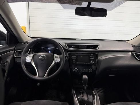 Used 2016 Nissan Rogue SV AWD/4WD image 29