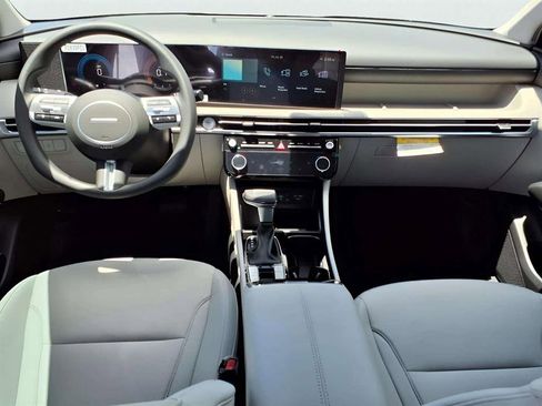 New 2025 Hyundai Tucson SEL image 8