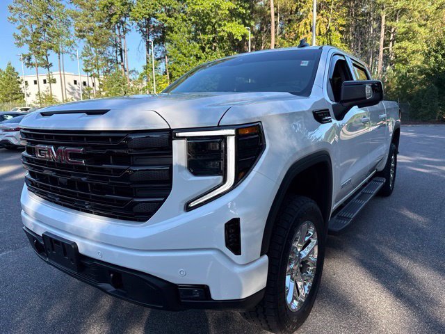 Used 2026 GMC Sierra 1500 Elevation w/ Elevation Premium Package AWD/4WD image 9