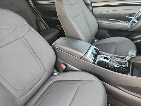 Used 2023 Hyundai Tucson SE image 21