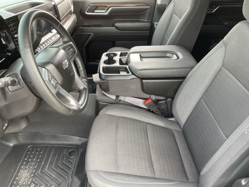 Used 2024 Chevrolet Silverado 1500 RST image 18